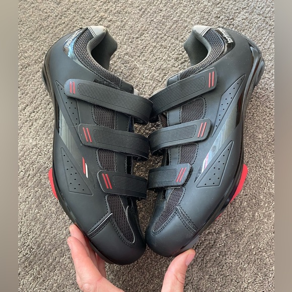 NWOB Tommaso Strada 100 Dual Cleat
Compatible Spin Class Ready Bike
Shoe 🔵 - Picture 4 of 8